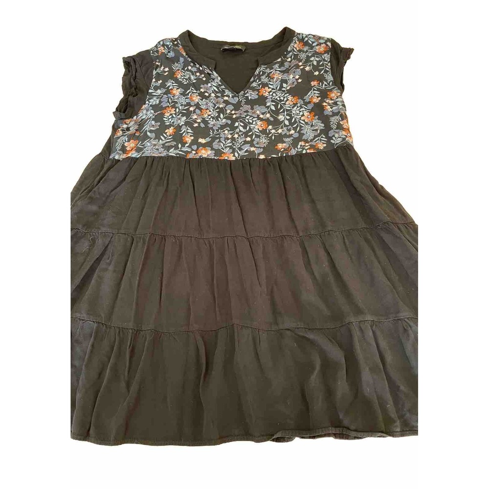 Suzanne Betro Womens Tiered Tunic Top Size 1X Black Floral SI33